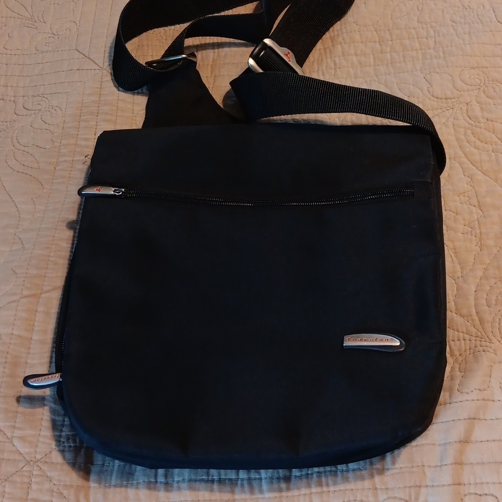 Black Crossbody Shoulder Bag - Black -